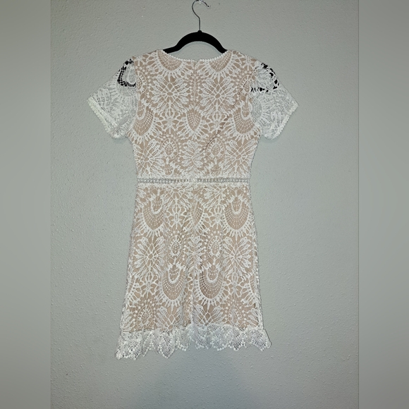 Hidden Label Luna Lace Dress-White/Nude - Picture 7 of 10